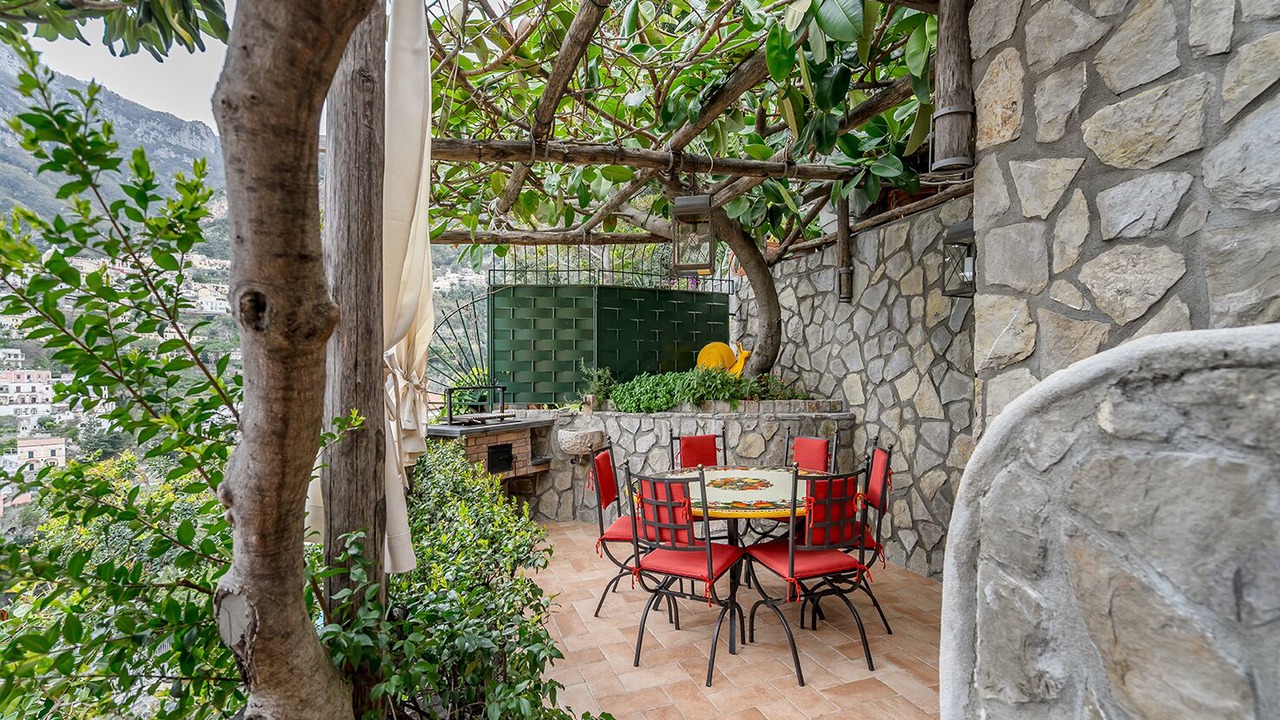 Photo of Outdoor in Montepertuso