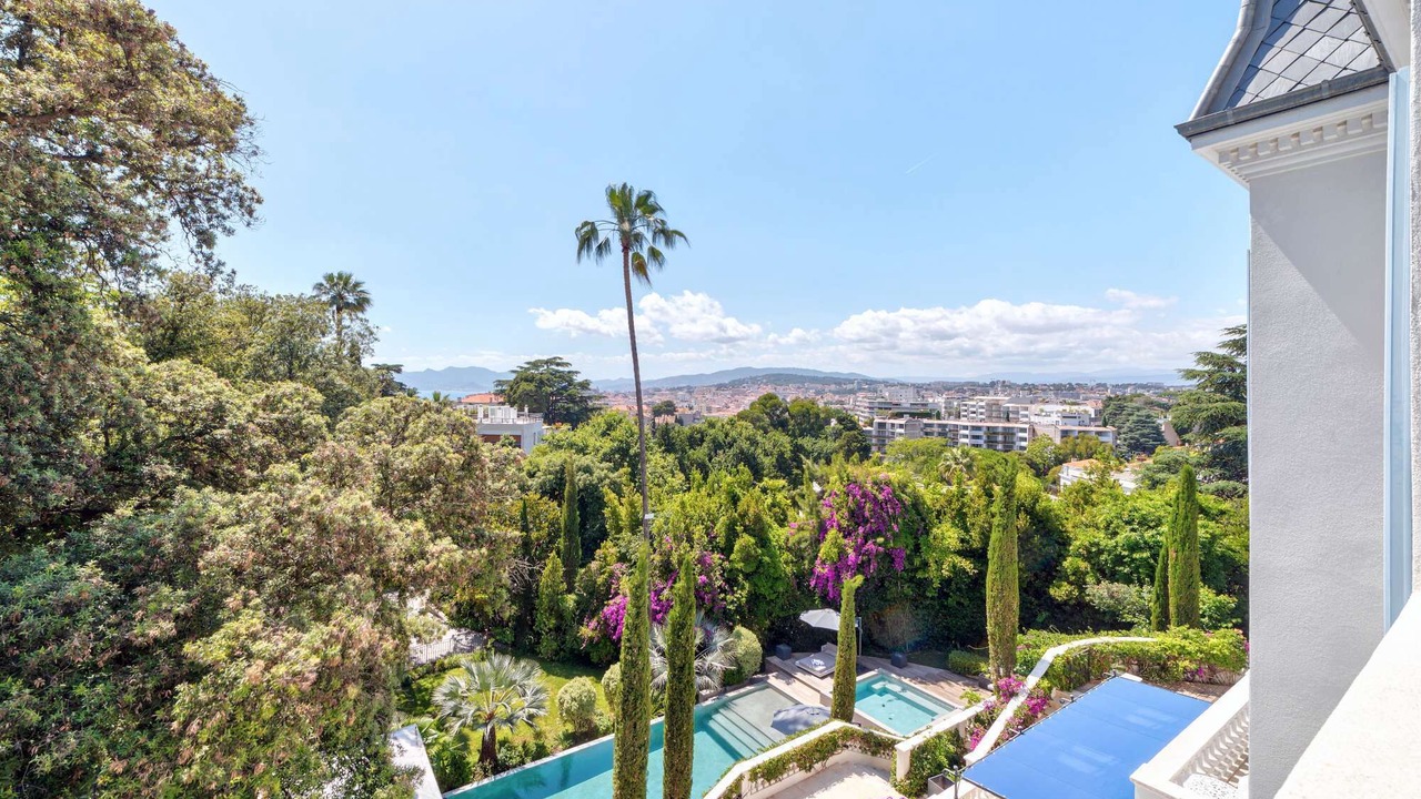 Photo of Outdoor in California - Pezou