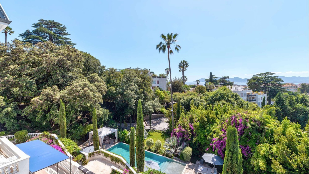 Photo of Outdoor in California - Pezou