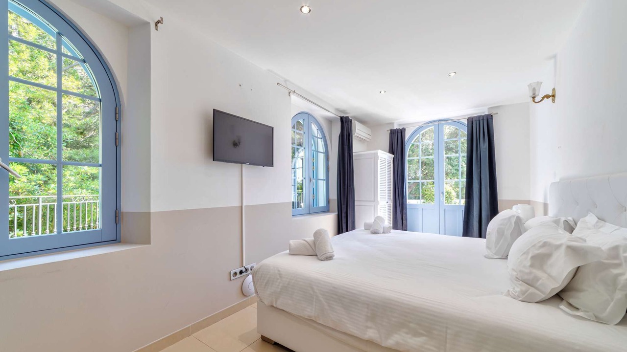 Photo of Bedroom in California - Pezou