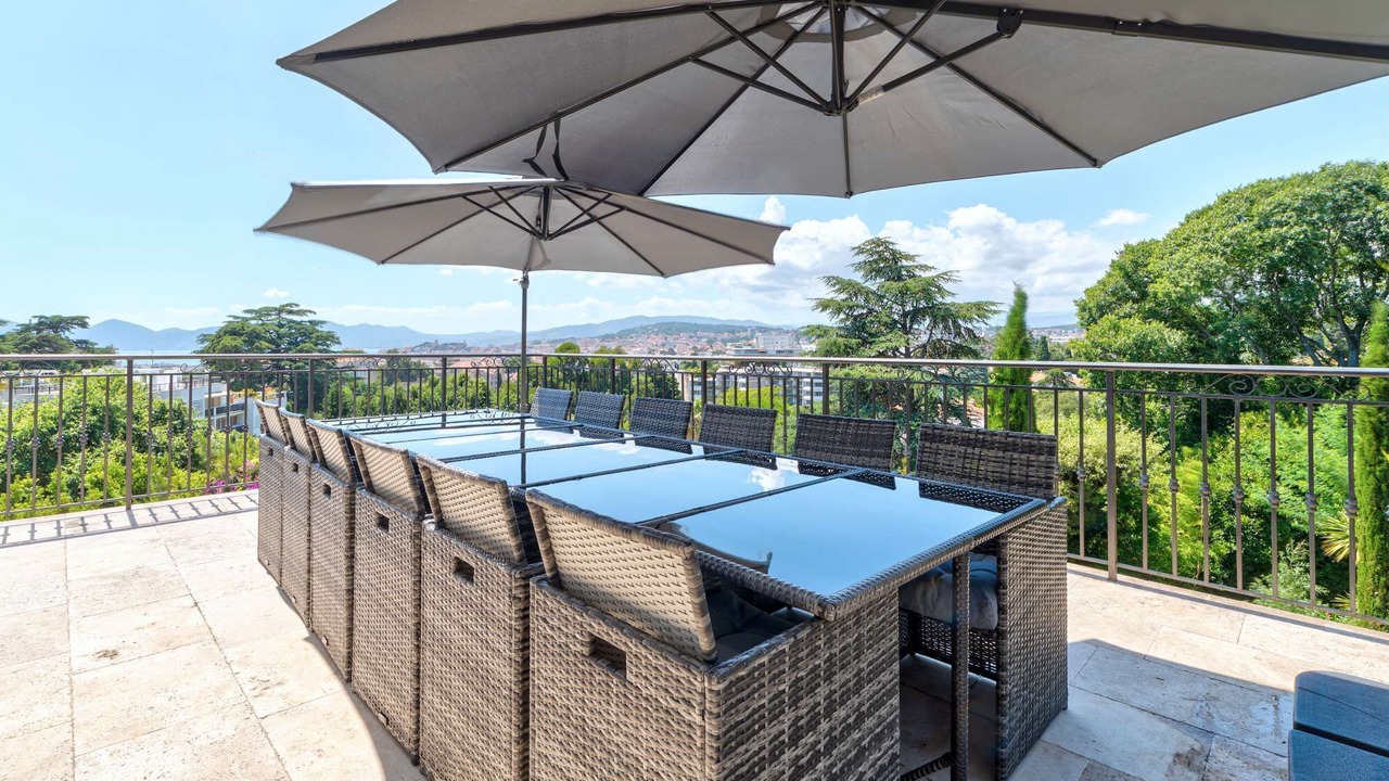 Photo of Outdoor in California - Pezou
