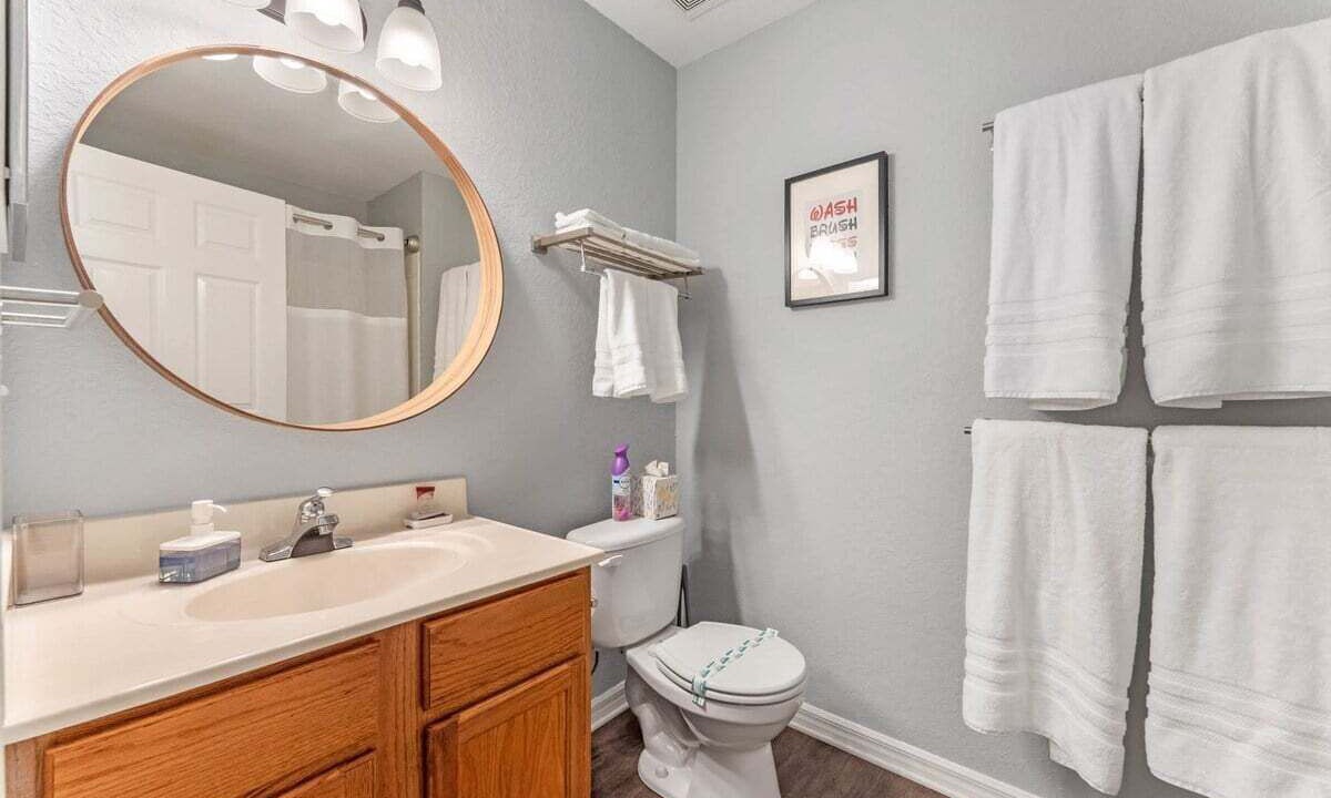 Photo of Bathroom in Venetian Bay Villages