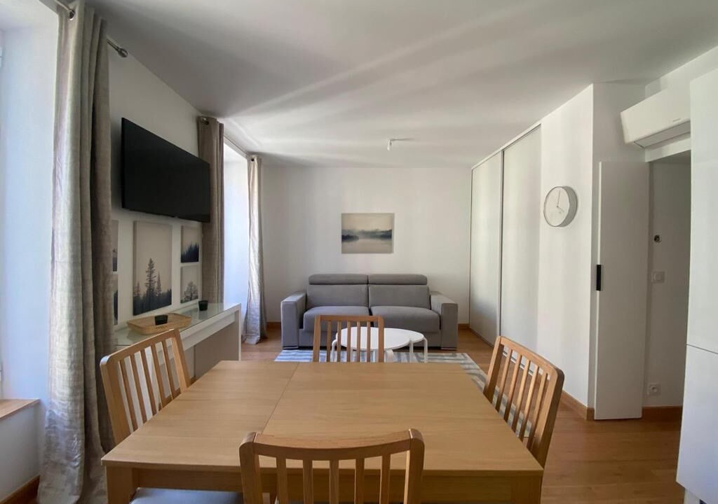 Photo of Livingroom in Liberation