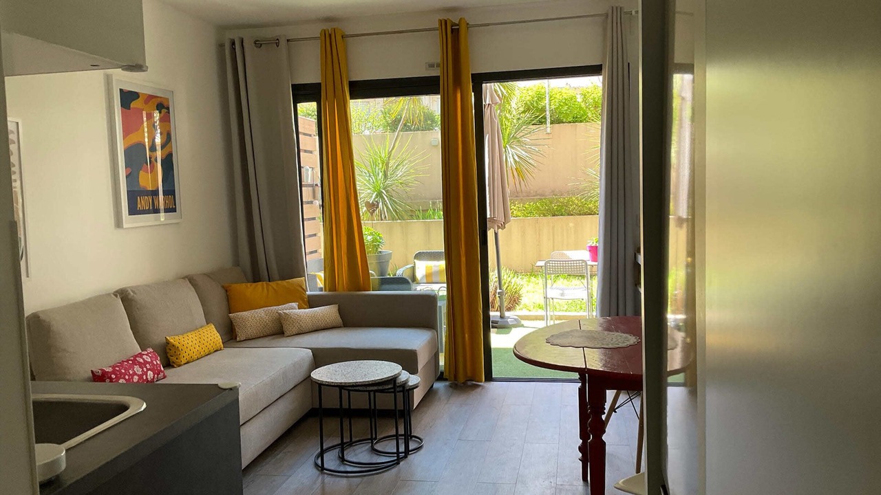 Photo of Livingroom in Cannes Old Town