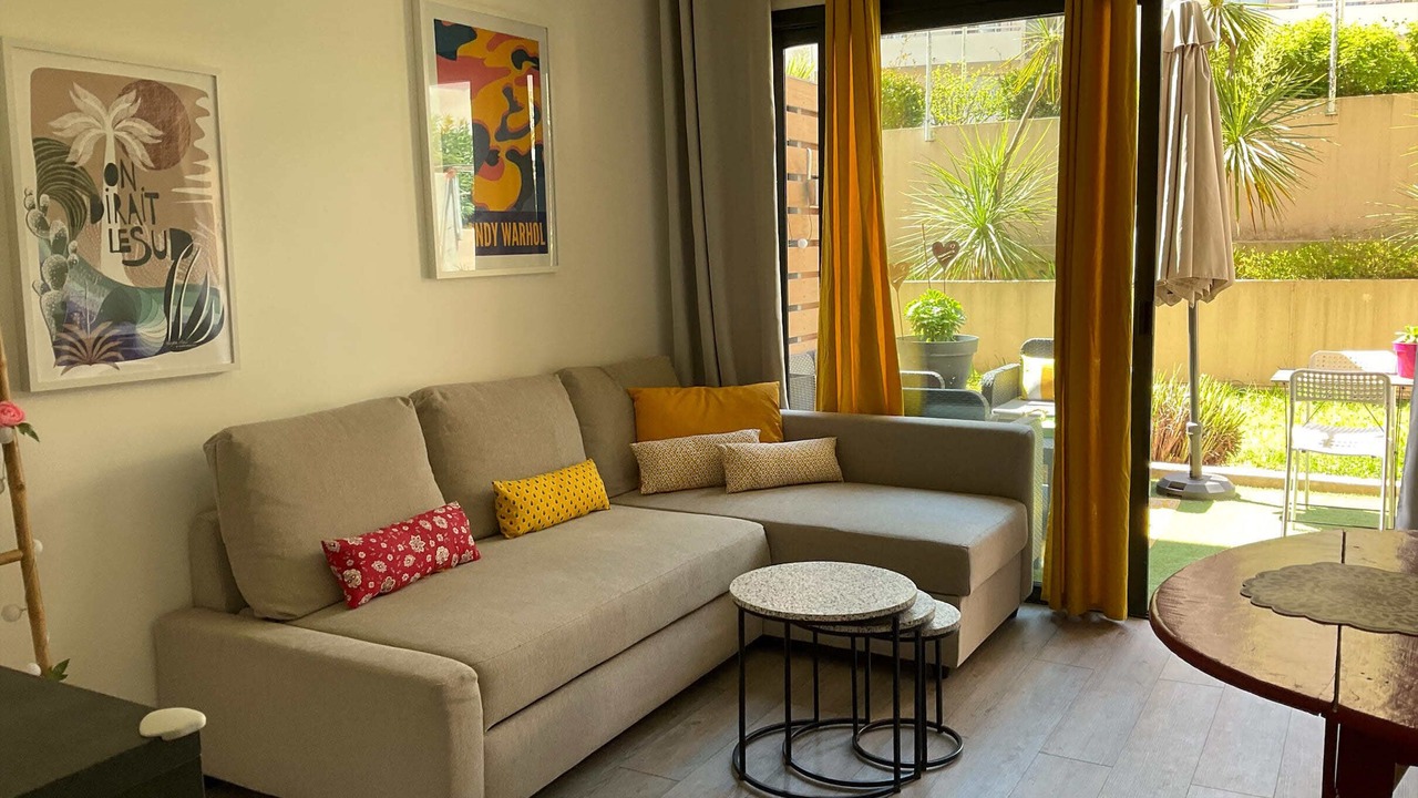 Photo of Livingroom in Cannes Old Town