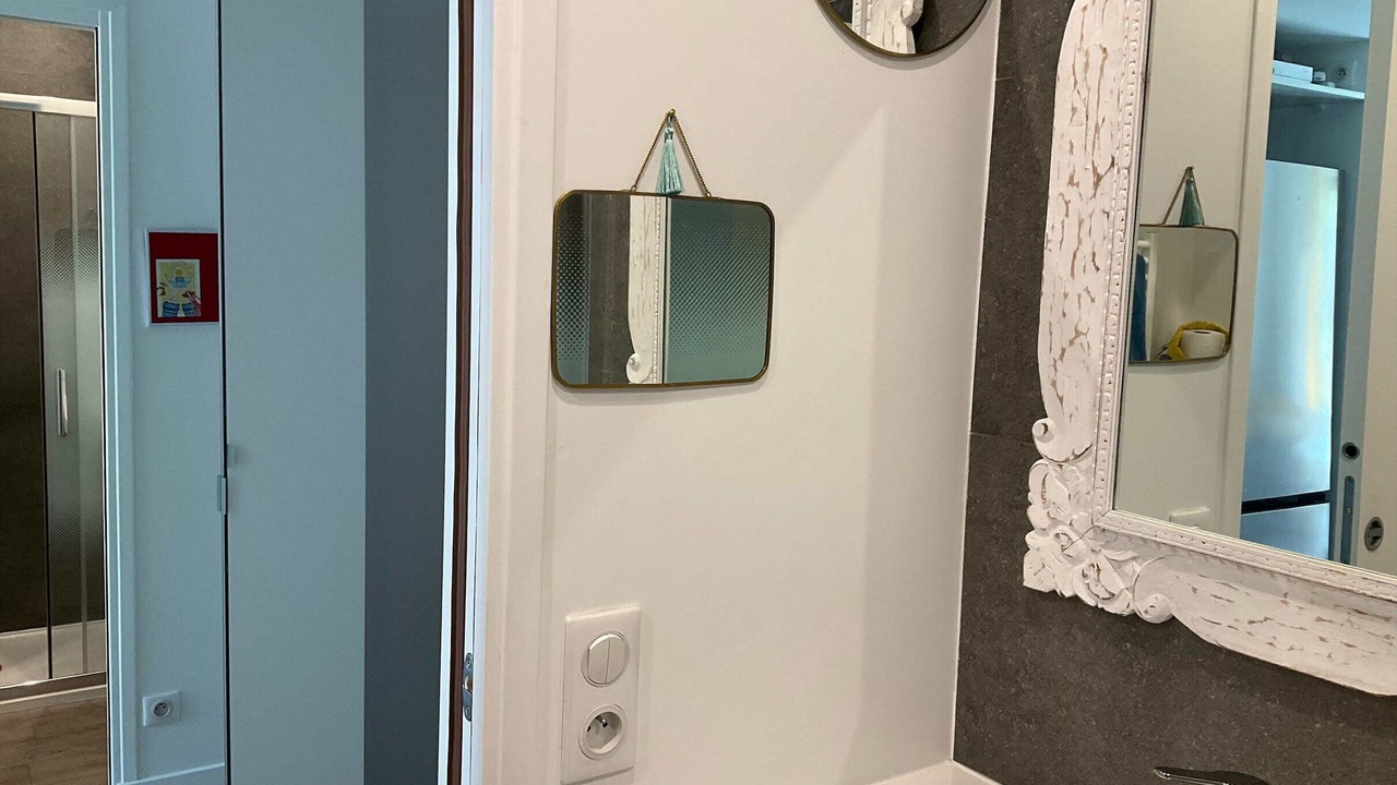 Photo of Bathroom in Cannes Old Town