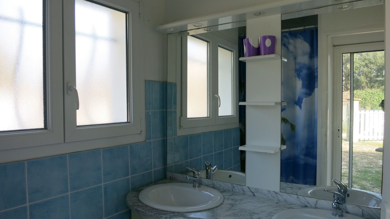 Photo of Bathroom in Bagnols-en-Foret