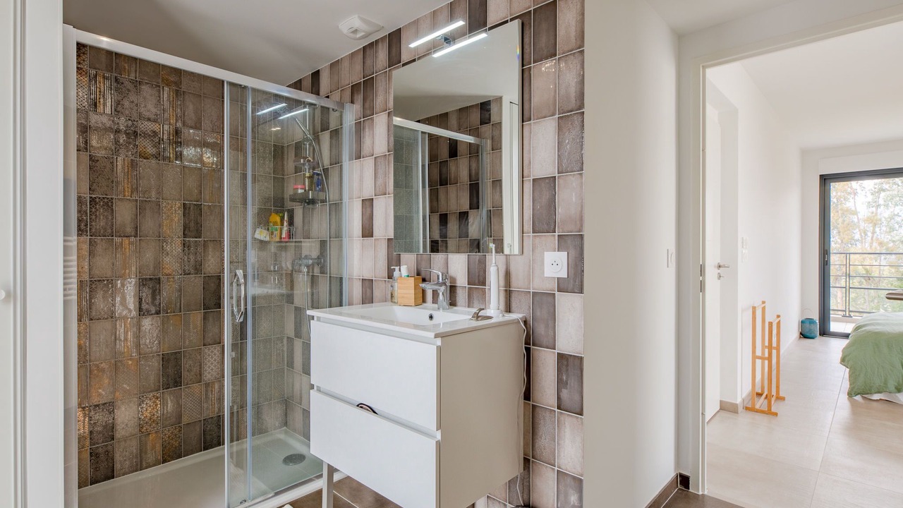 Photo of Bathroom in La Roquette-sur-Siagne