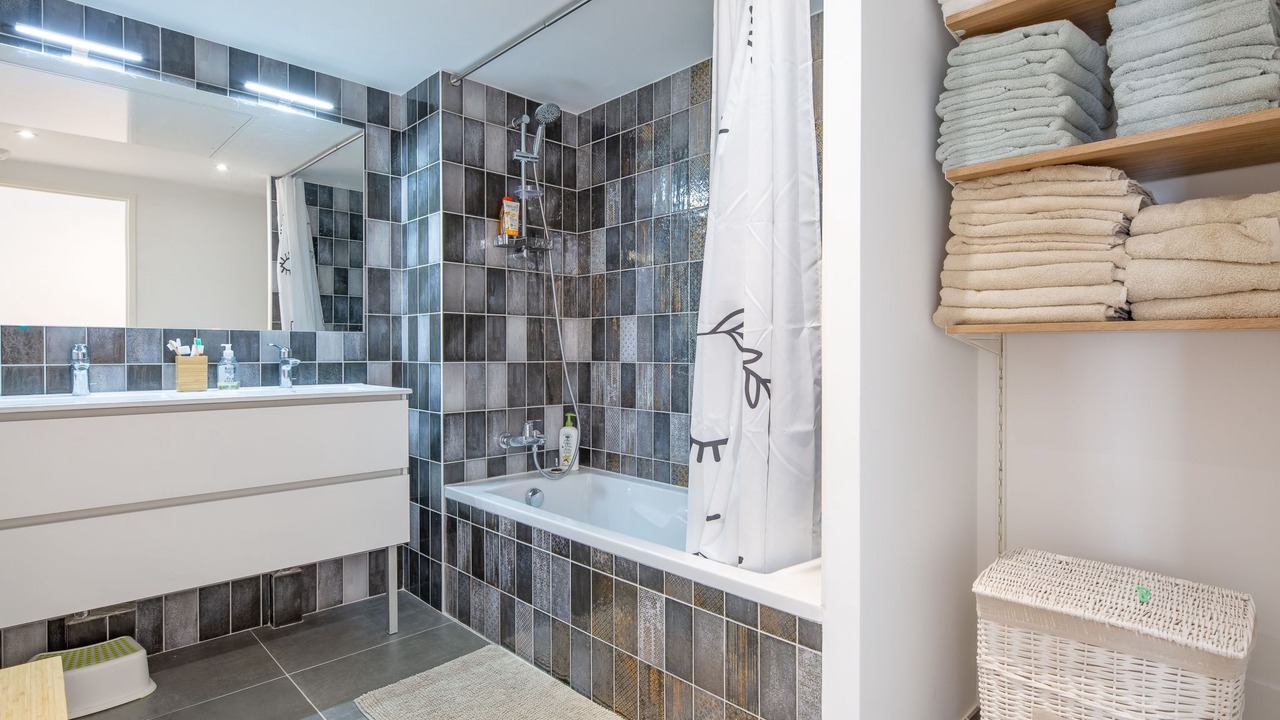 Photo of Bathroom in La Roquette-sur-Siagne