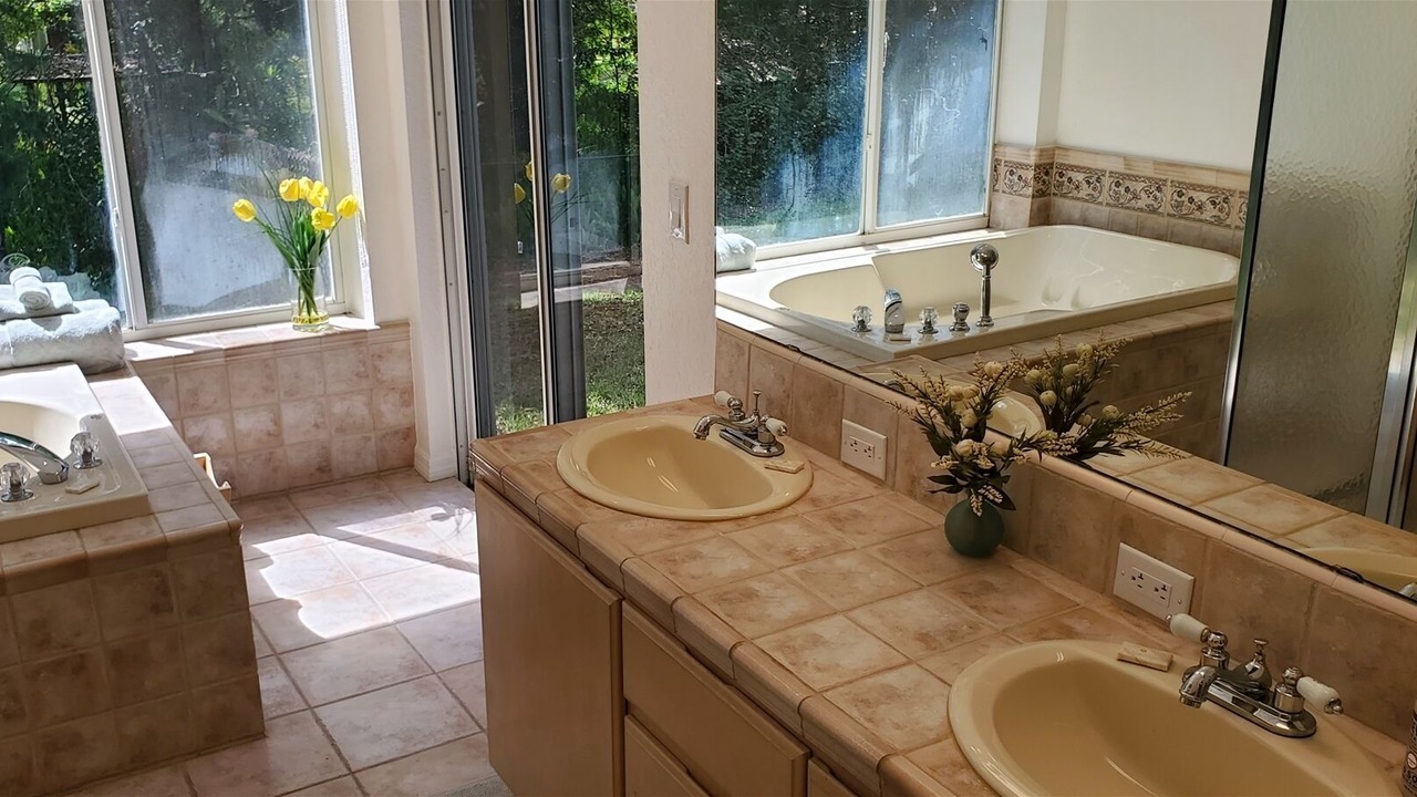 Photo of Bathroom in Groveland