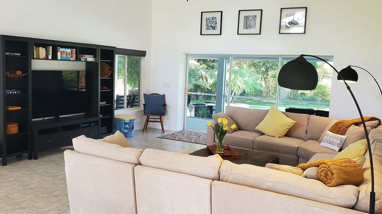 Photo of Bedroom in Groveland