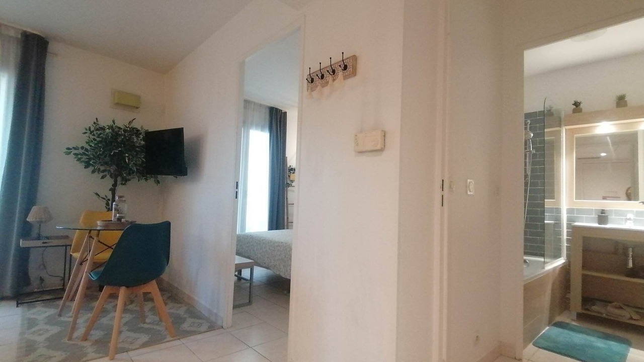 Photo of Bedroom in Les Baumettes