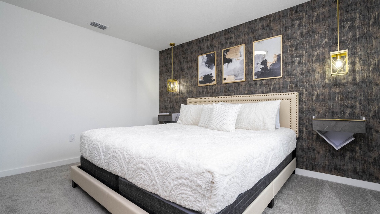 Photo of Bedroom in Bay Lake