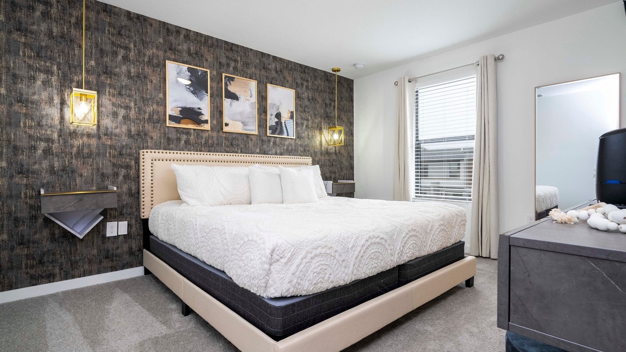 Photo of Bedroom in Bay Lake