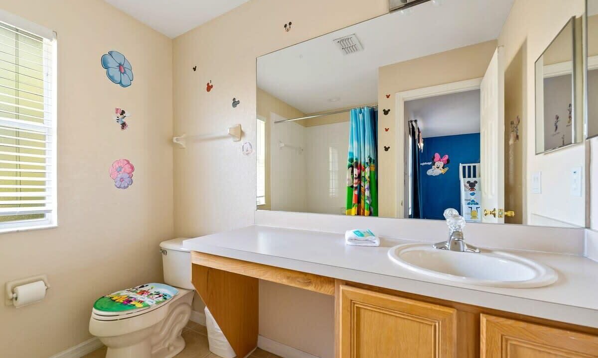 Photo of Bathroom in Regal Palms