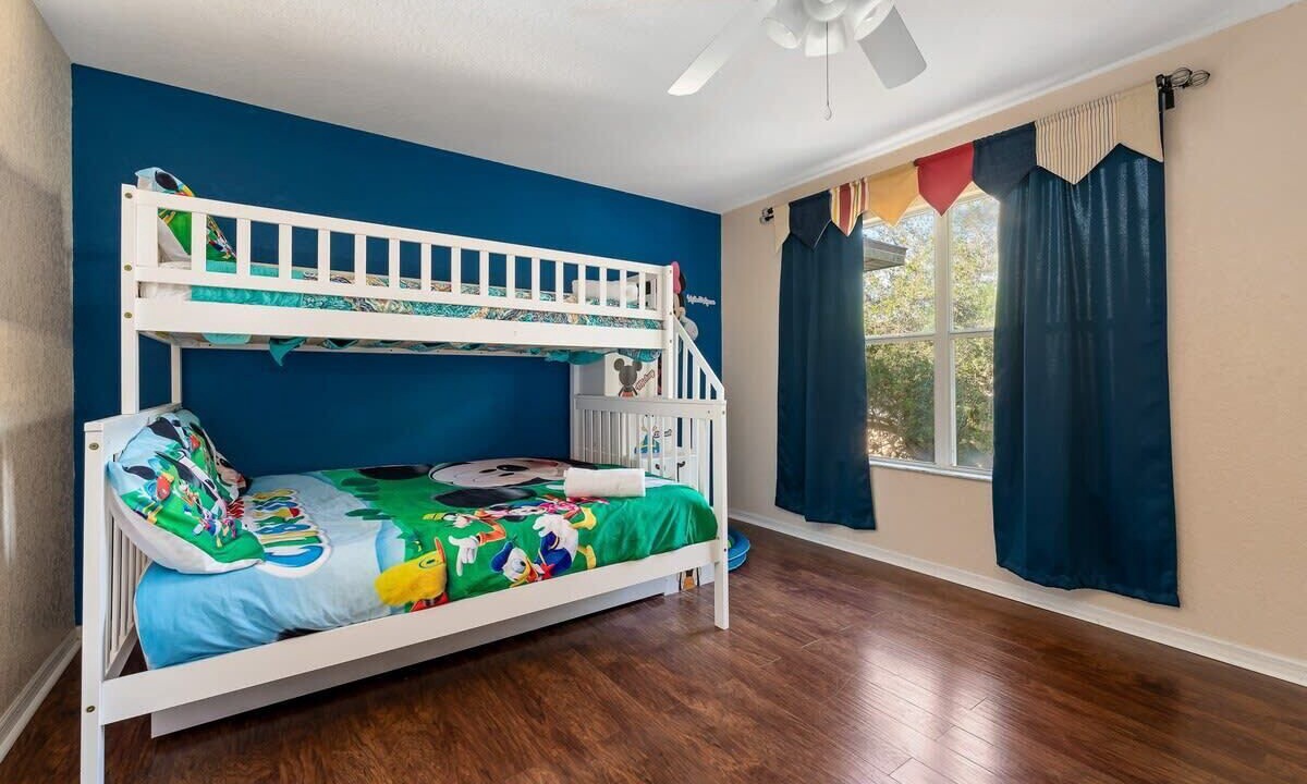 Photo of Bedroom in Regal Palms