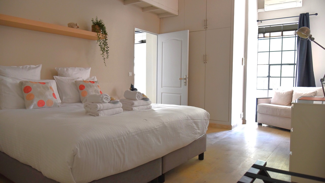 Photo of Bedroom in Cannes City Centre