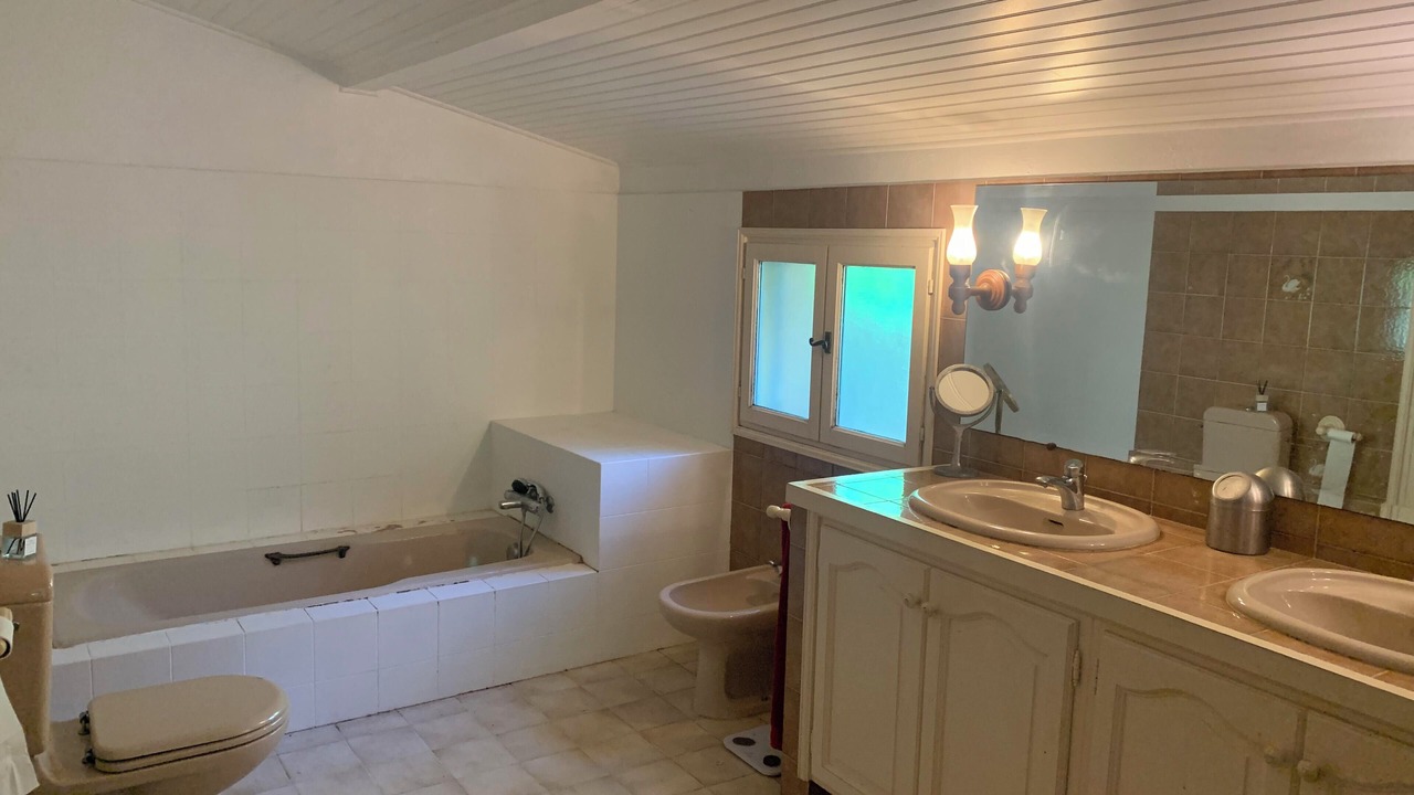 Photo of Bathroom in Saint-Jacques