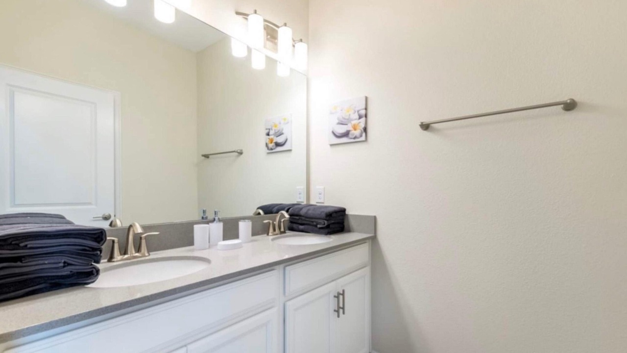 Photo of Bathroom in Four Corners