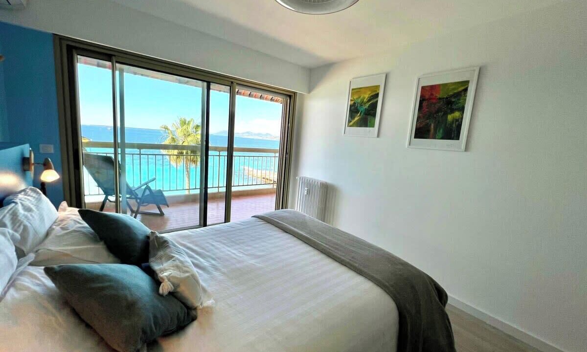 Photo of Bedroom in Juan-les-Pins