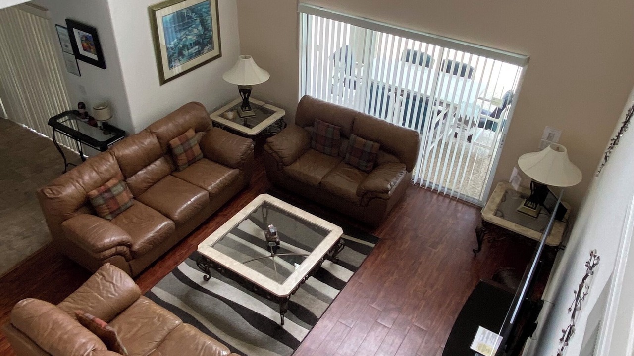 Photo of Livingroom in Crescent Lakes