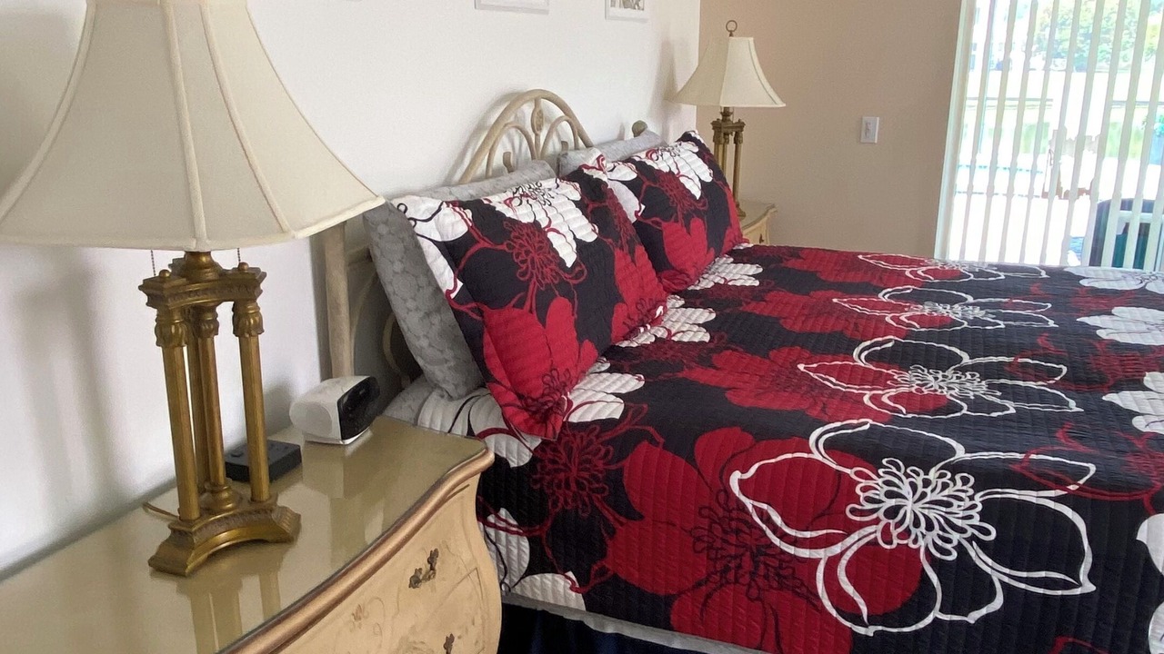 Photo of Bedroom in Crescent Lakes