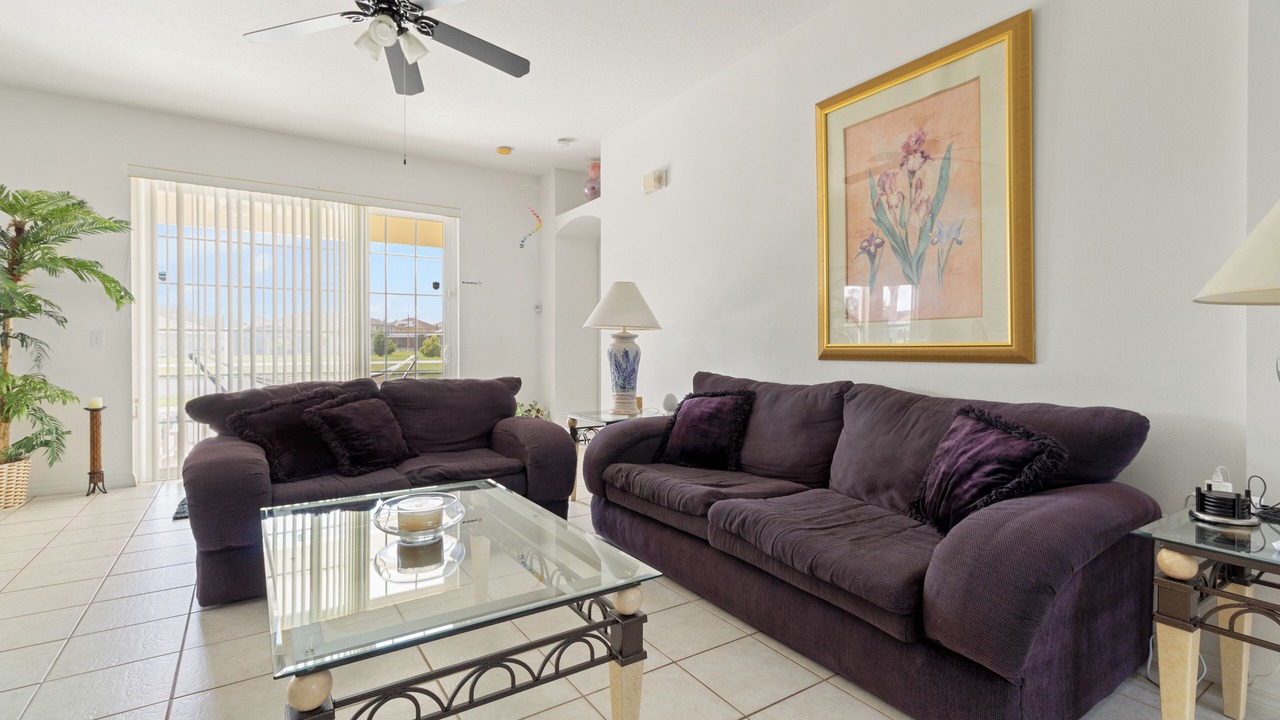 Photo of Livingroom in Crescent Lakes