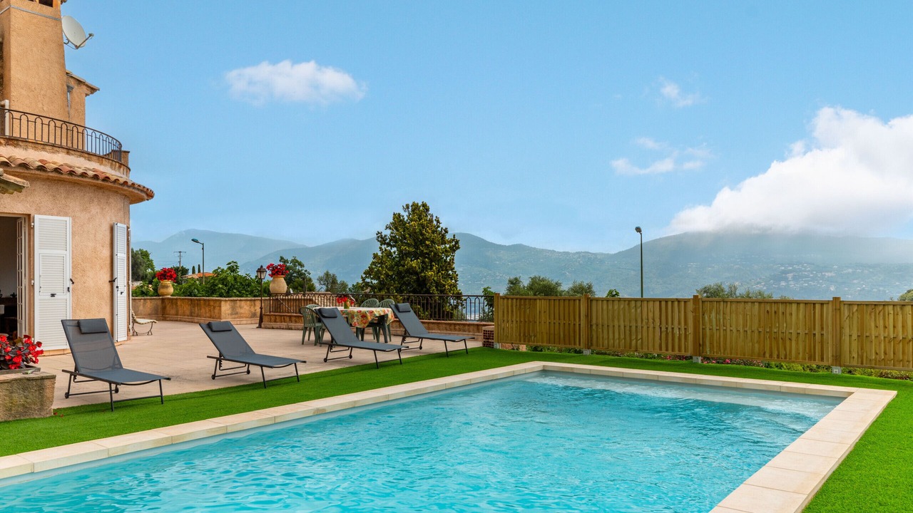 Photo of Outdoor in Gattieres