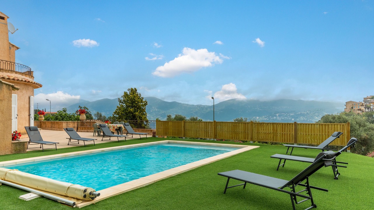 Photo of Outdoor in Gattieres