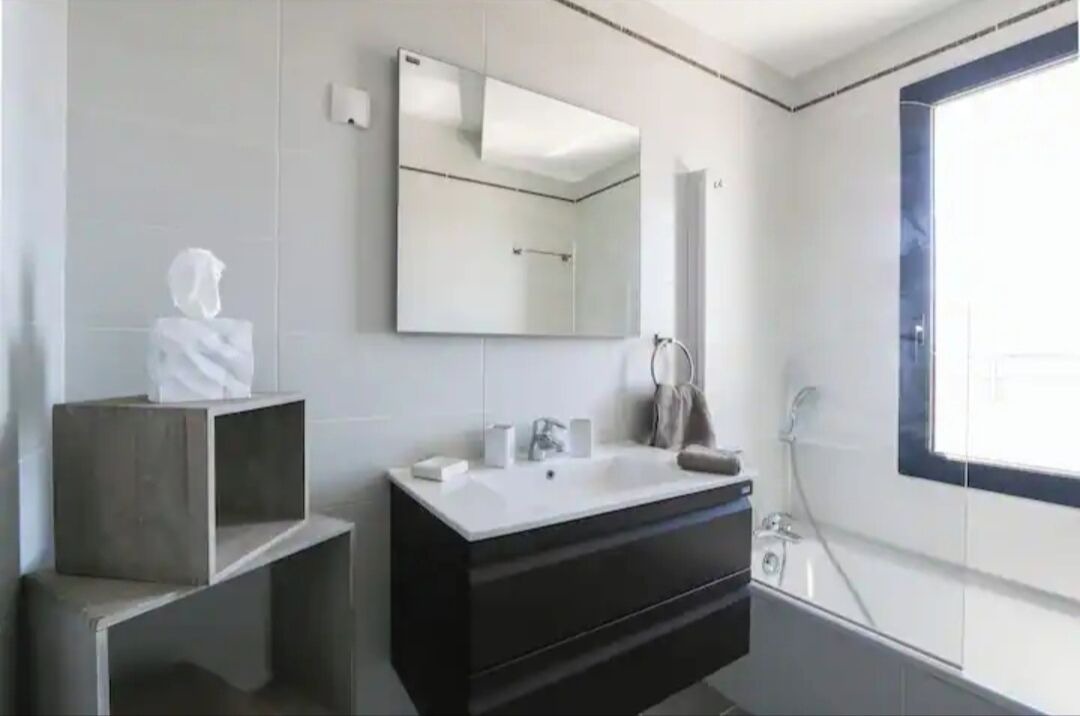 Photo of Bathroom in Prado - Republique