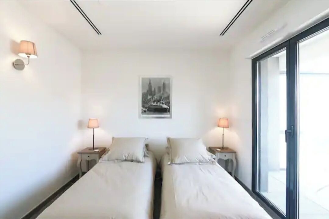 Photo of Bedroom in Prado - Republique