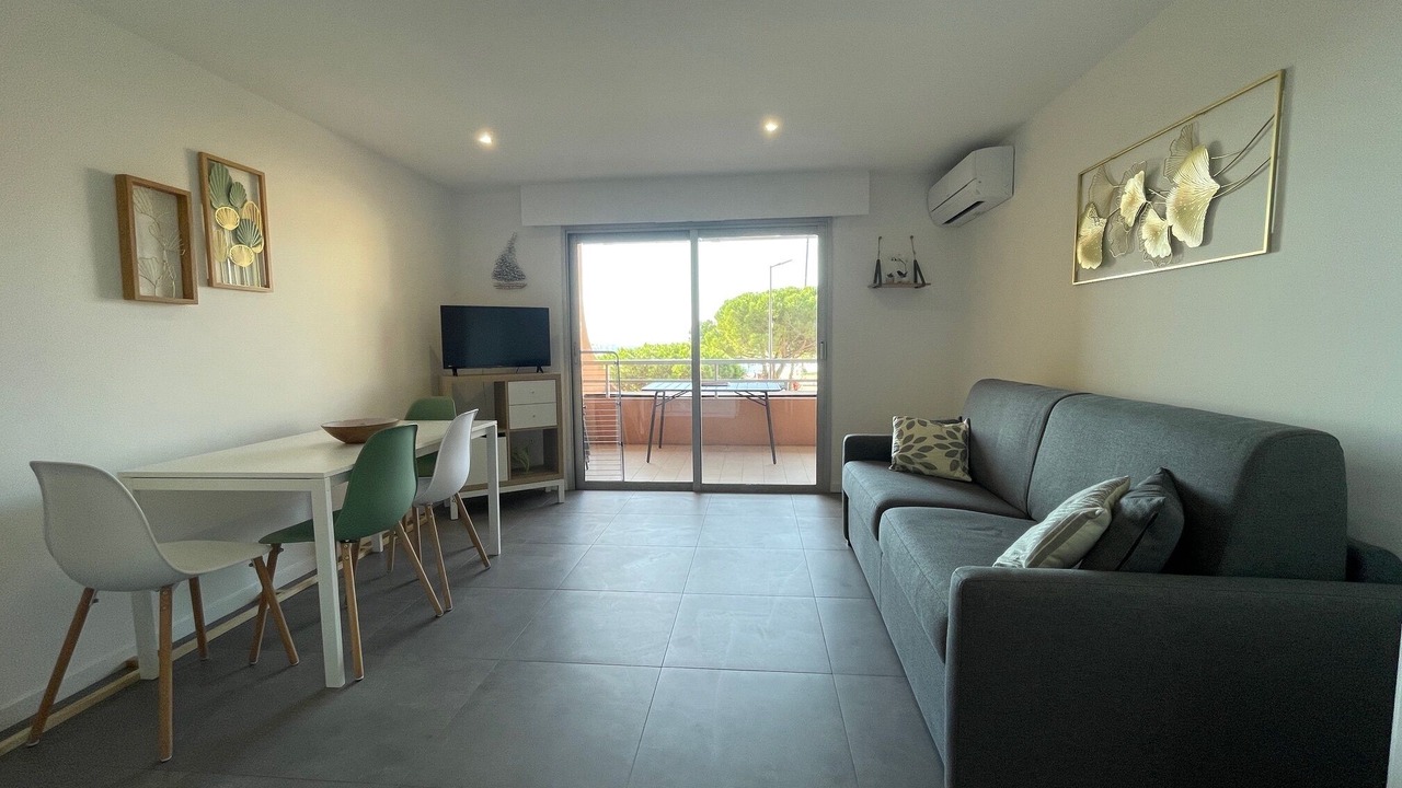 Photo of Livingroom in Frejus Port
