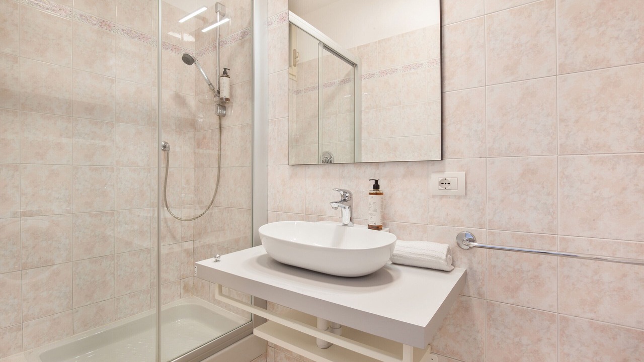 Photo of Bathroom in Torri del Benaco