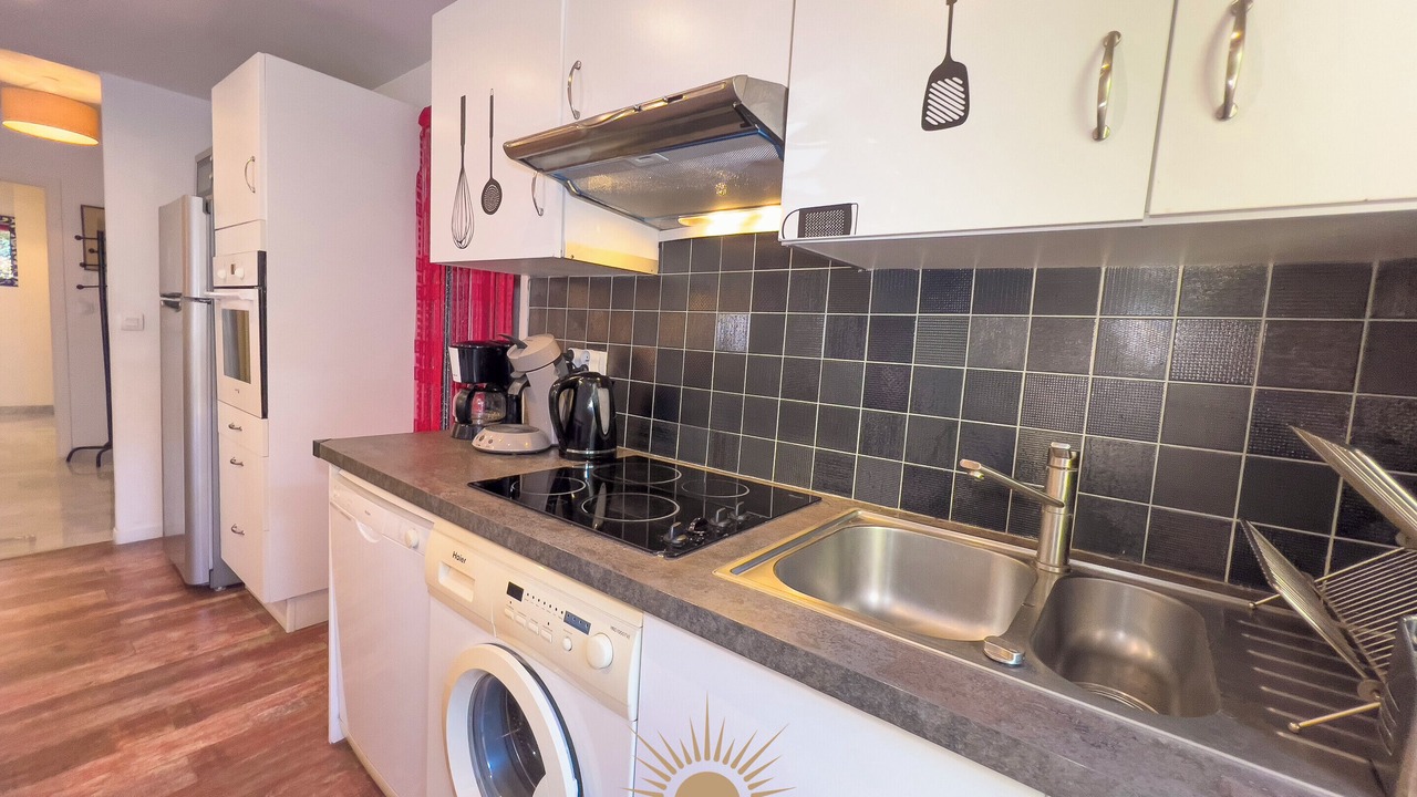 Photo of Kitchen in Riou - Petit Juas - Av de Grasse