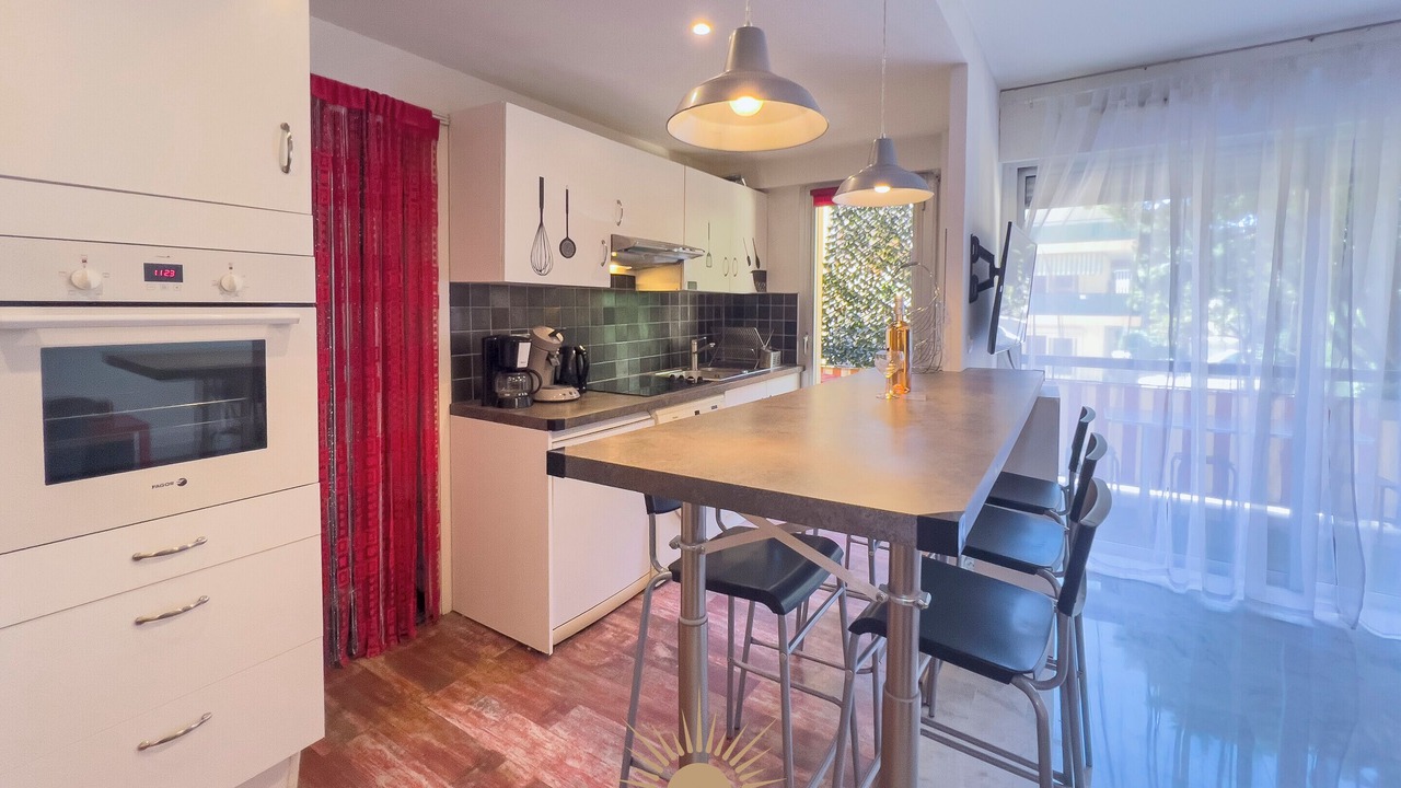 Photo of Kitchen in Riou - Petit Juas - Av de Grasse