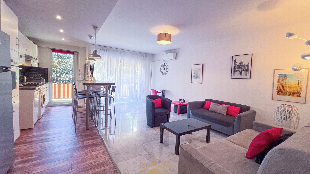 Photo of Livingroom in Riou - Petit Juas - Av de Grasse