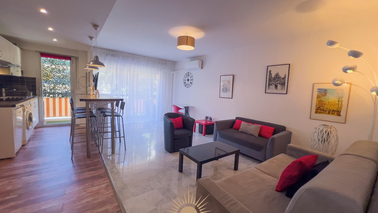 Photo of Livingroom in Riou - Petit Juas - Av de Grasse