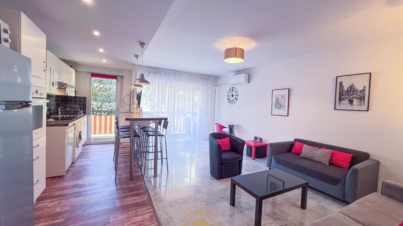 Photo of Livingroom in Riou - Petit Juas - Av de Grasse