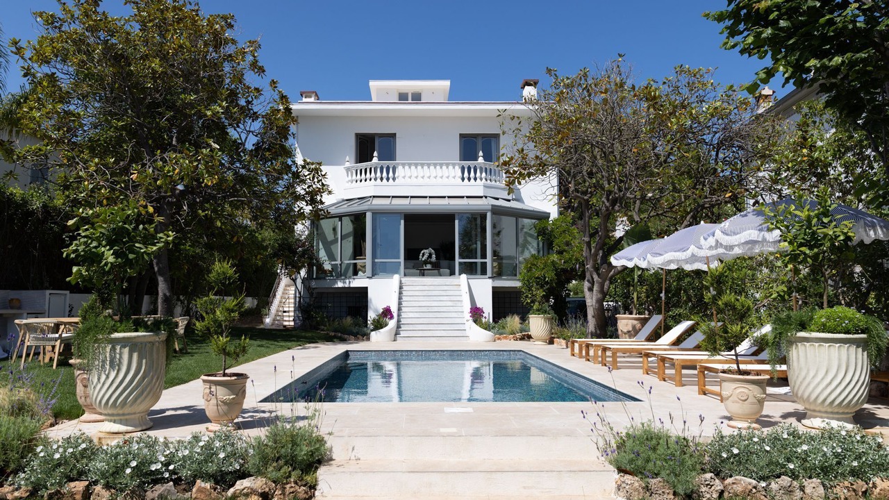 Photo of Outdoor in California - Pezou