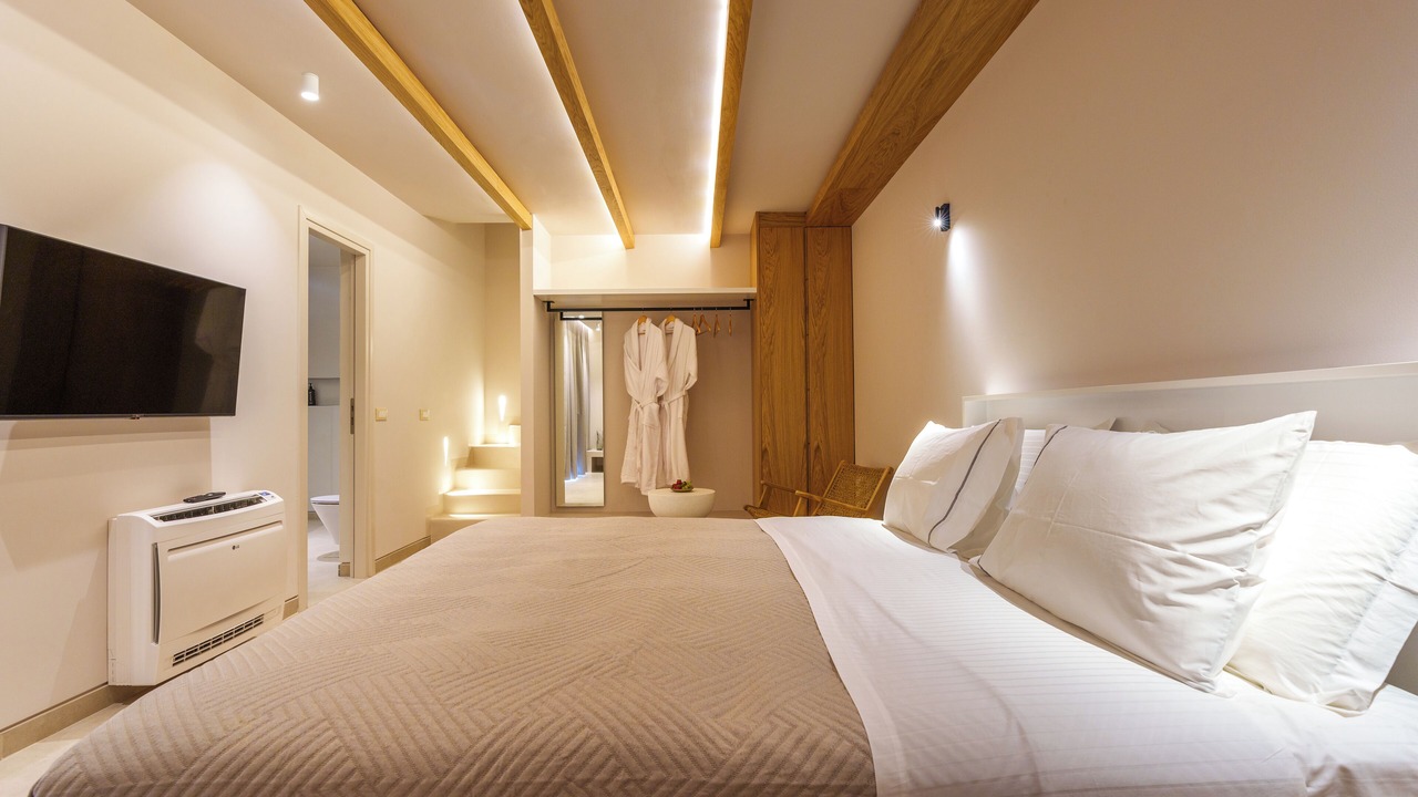 Photo of Bedroom in Exo Gialos