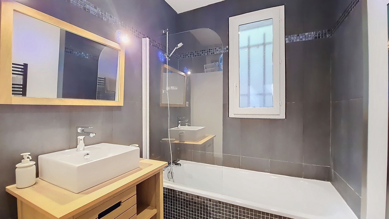 Photo of Bathroom in Mons
