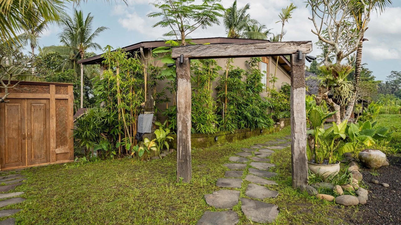 Photo of Outdoor in Petulu