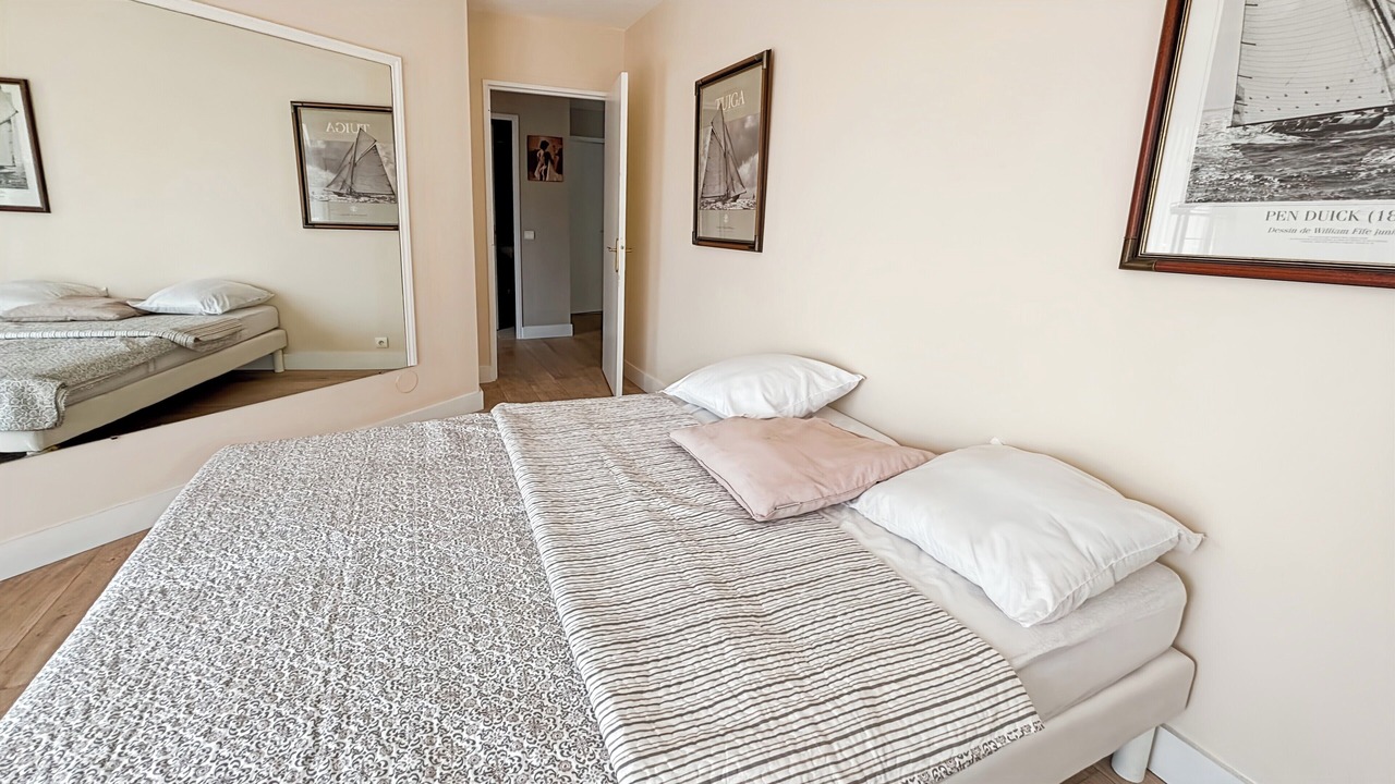 Photo of Bedroom in Riou - Petit Juas - Av de Grasse