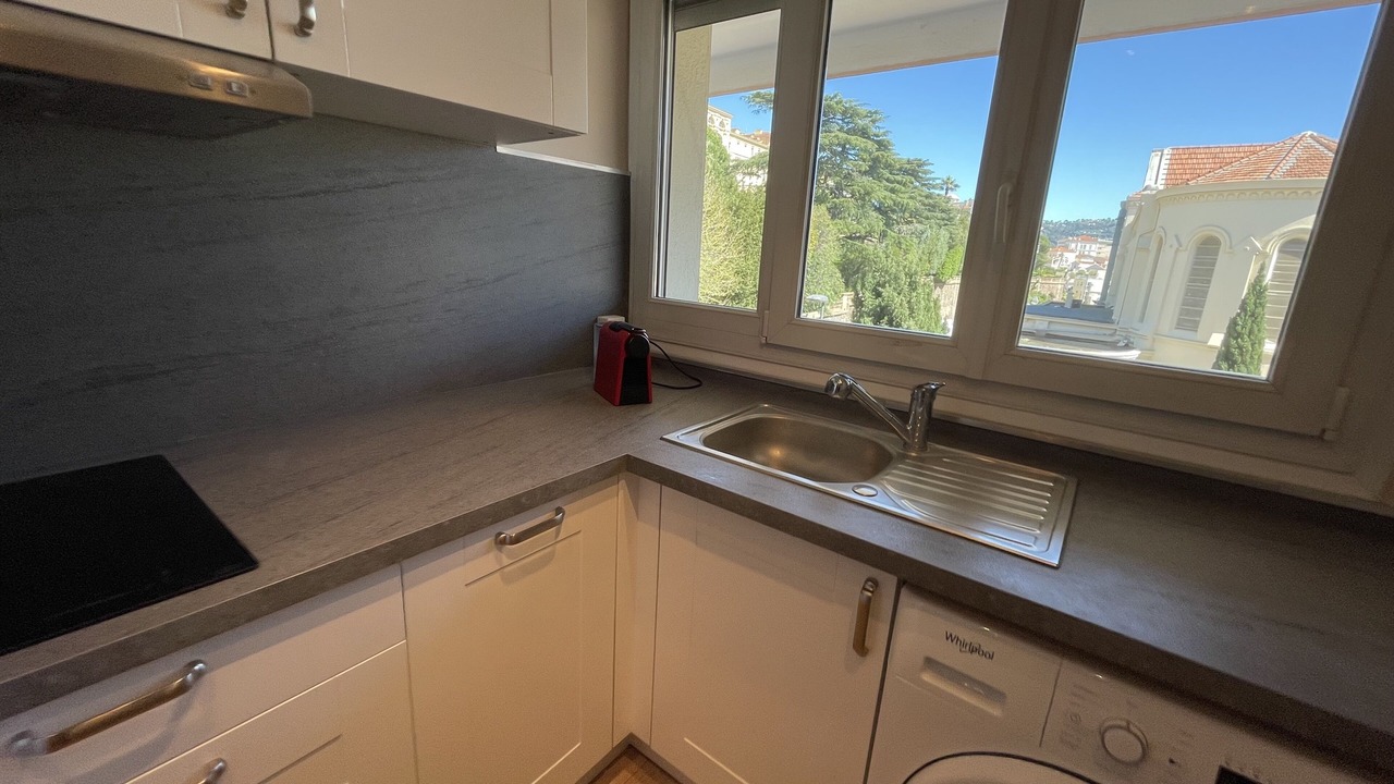 Photo of Kitchen in Riou - Petit Juas - Av de Grasse