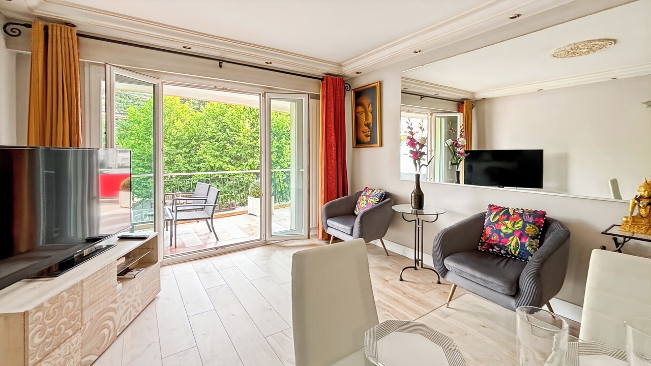 Photo of Livingroom in Riou - Petit Juas - Av de Grasse