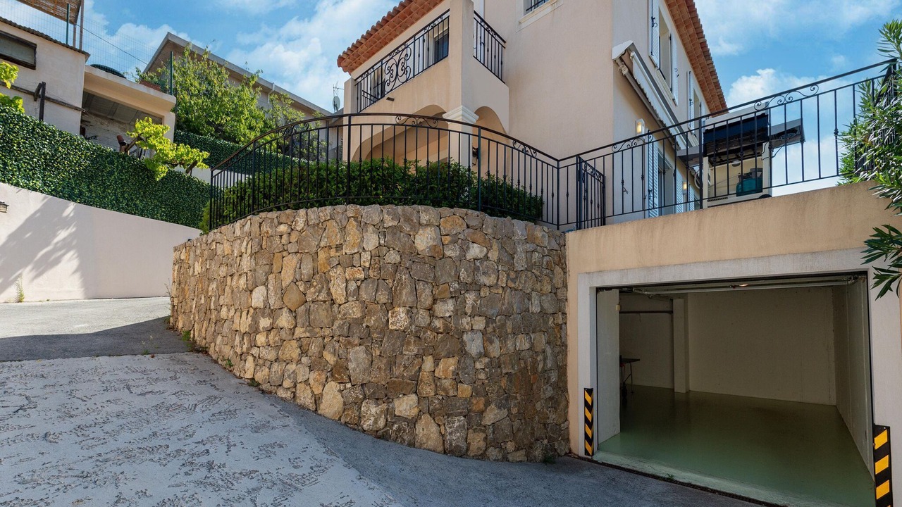 Photo of Outdoor in Montaleigne
