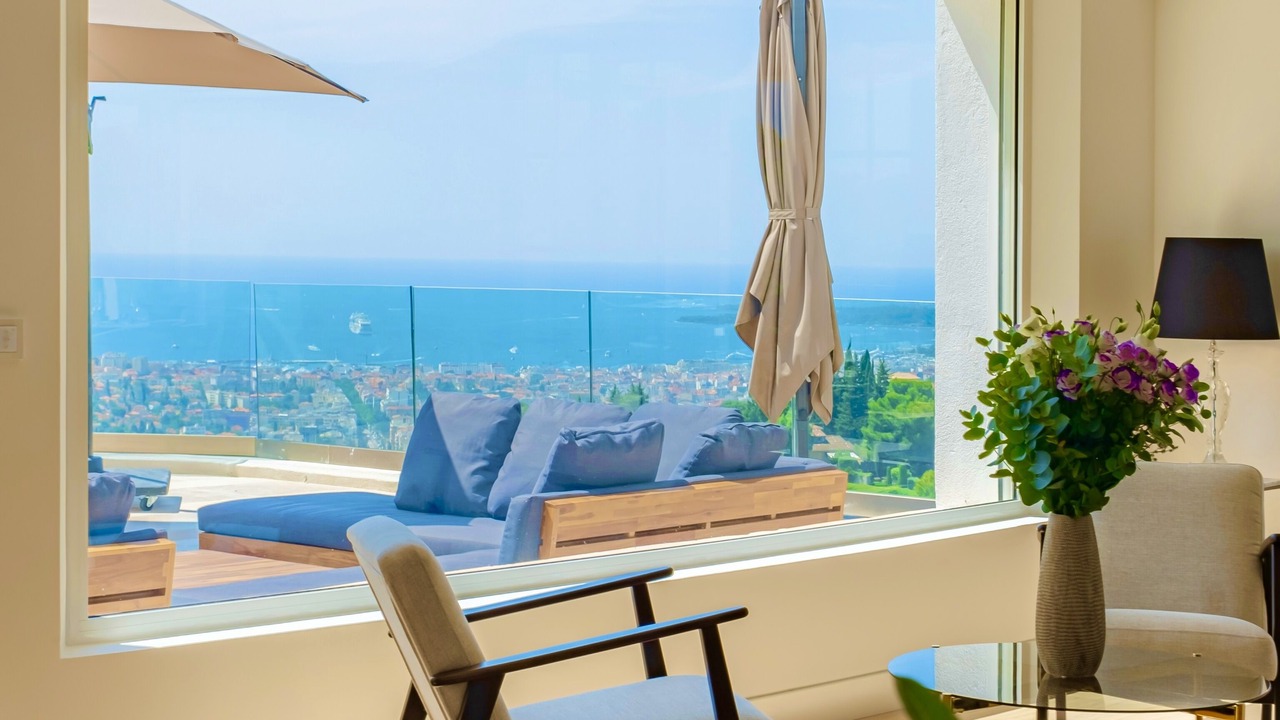 Photo of Livingroom in Mougins