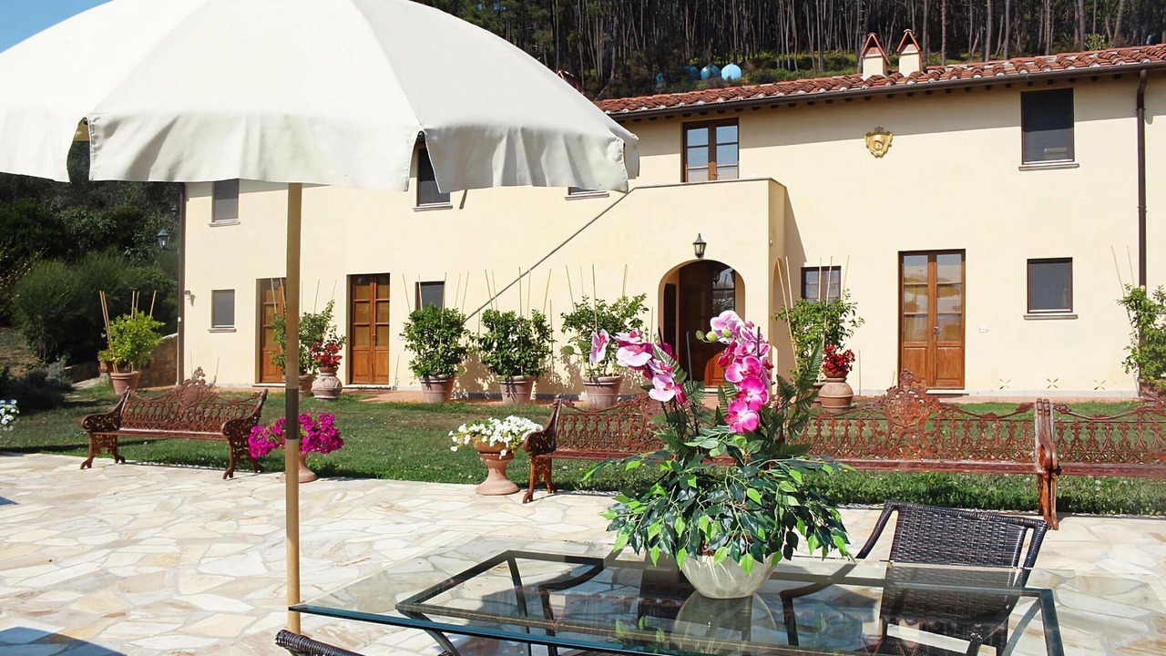 Photo of Patio Balcony in Buti