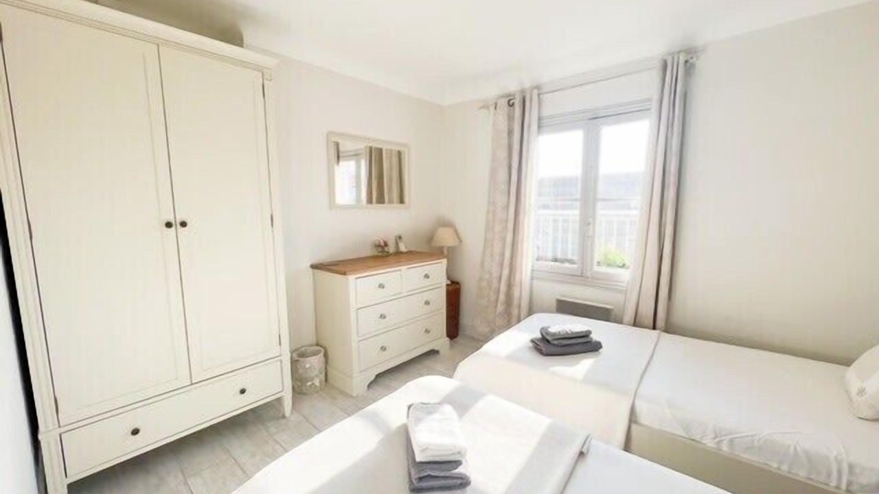 Photo of Bedroom in Cannes City Centre