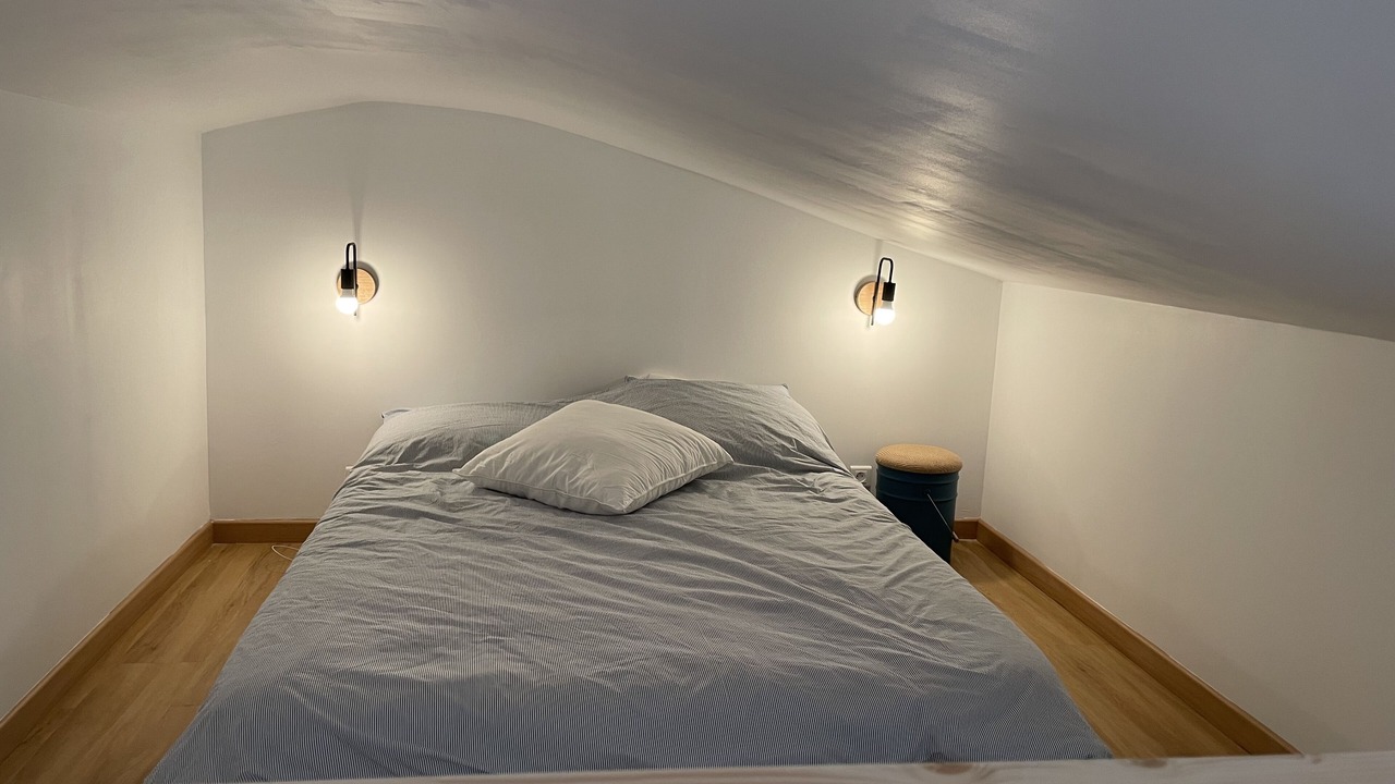 Photo of Bedroom in Espero-Pax